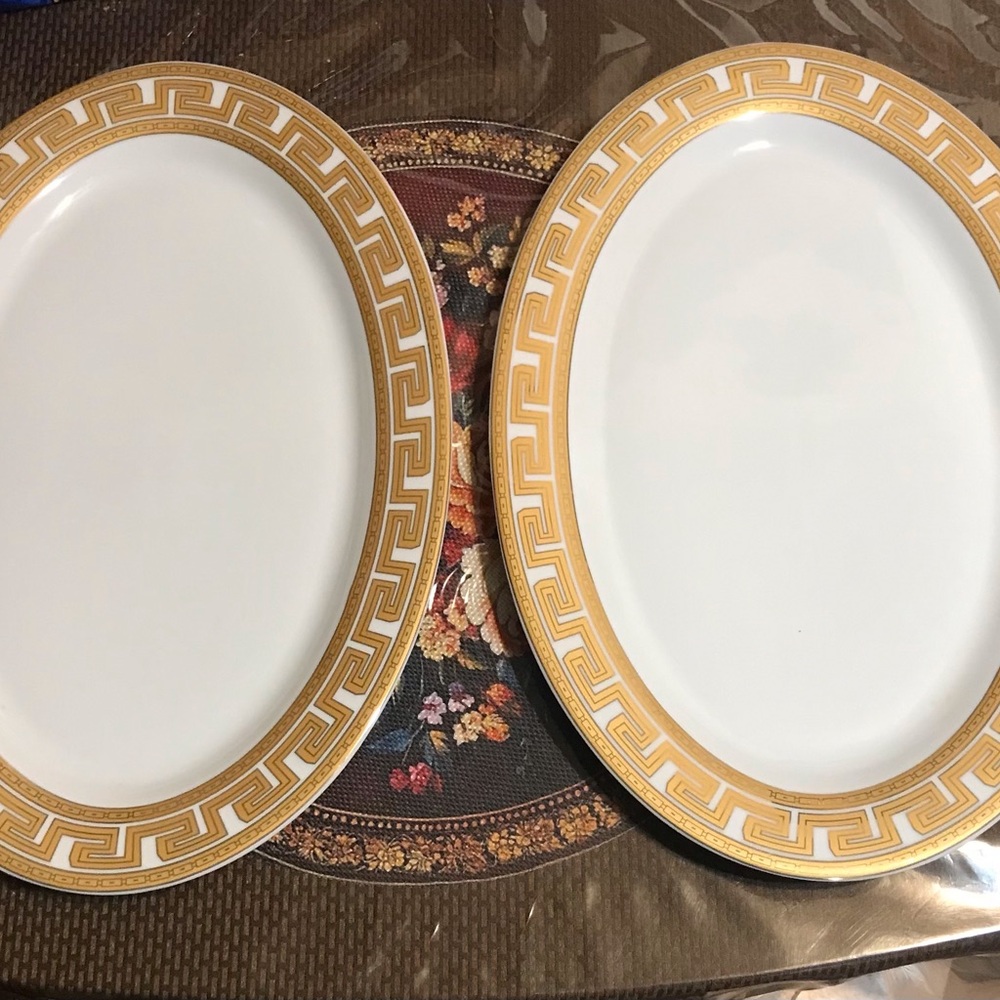 White Porcelain Serving Platter with Gold Greek Key Border